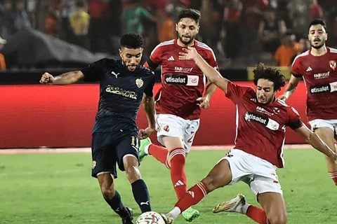رئيس وفاق سطيف السابق: انتقال قندوسي للأهلي كان من "أنظف" الصفقات 